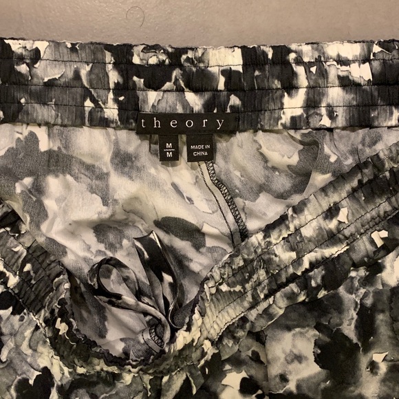 Theory Silk Printed Pants - Picture 3 of 3